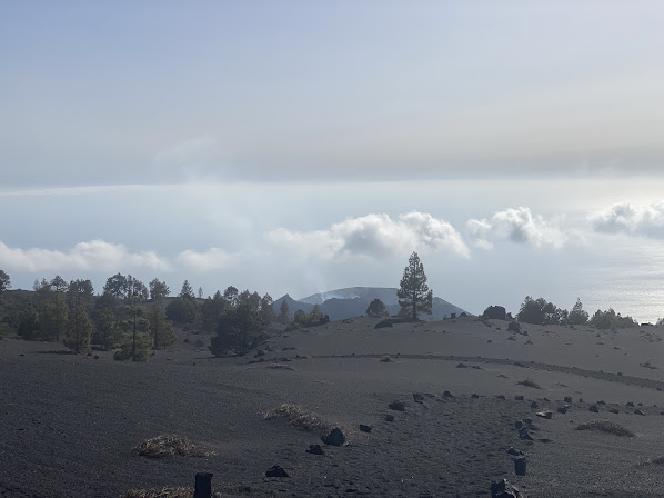 Tour guiado de senderismo por el volcán